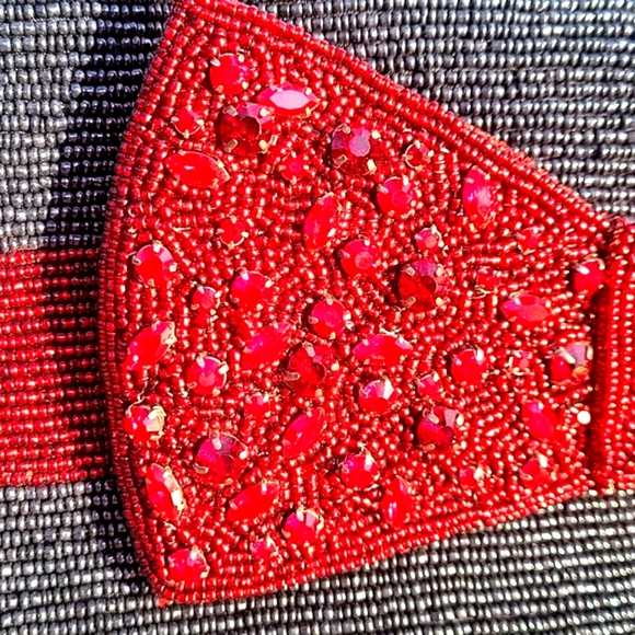 Mary frances disney snow white clutch crossbody - Picture 4 of 17